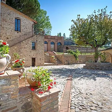Pulciano Hotel *